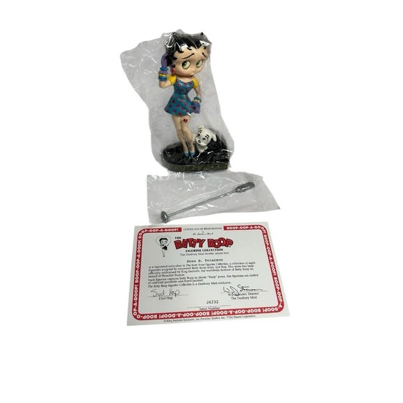 new BETTY BOOP collector figurine danbury mint BETTY SINGS THE BLUES - Picture 1 of 7
